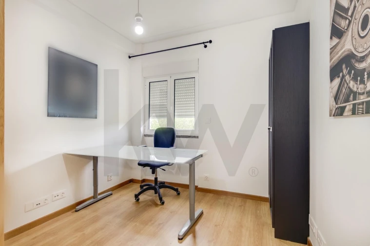 Apartamento T4 para Venda em Águas Livres Foto 17