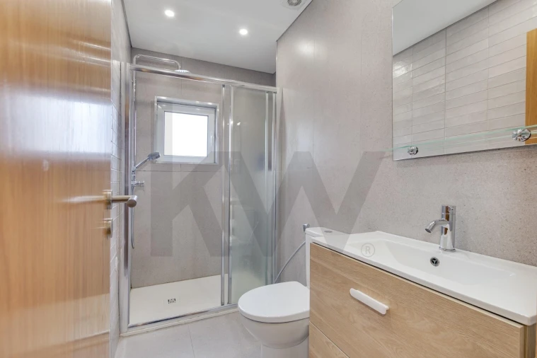 Apartamento T4 para Venda em Águas Livres Foto 19