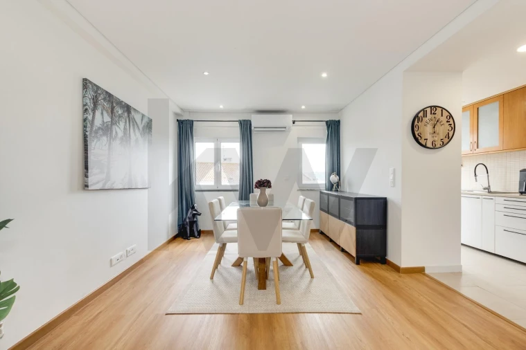 Apartamento T4 para Venda em Águas Livres Foto 4