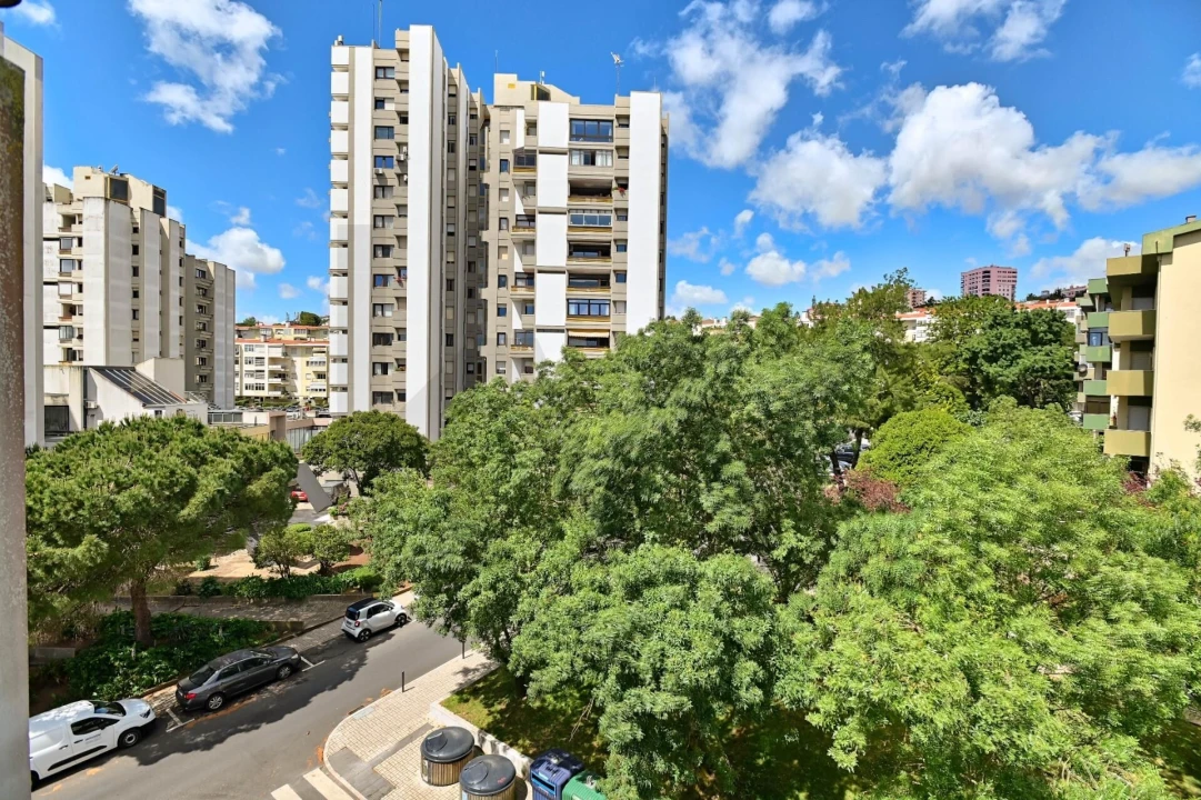 Apartamento T4 para Venda em Águas Livres Foto 23