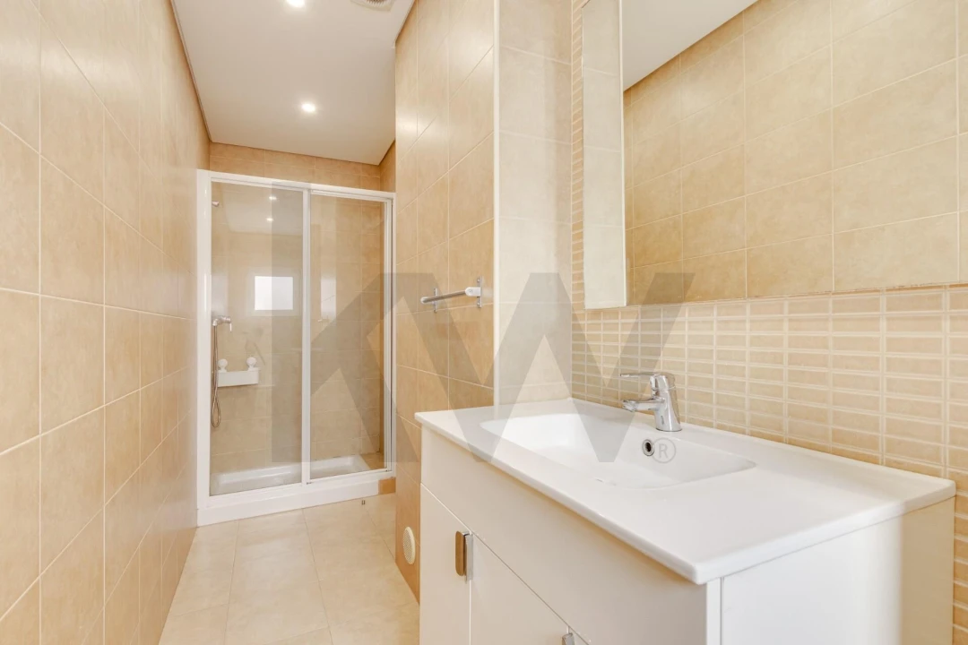 Apartamento T4 para Venda em Águas Livres Foto 21