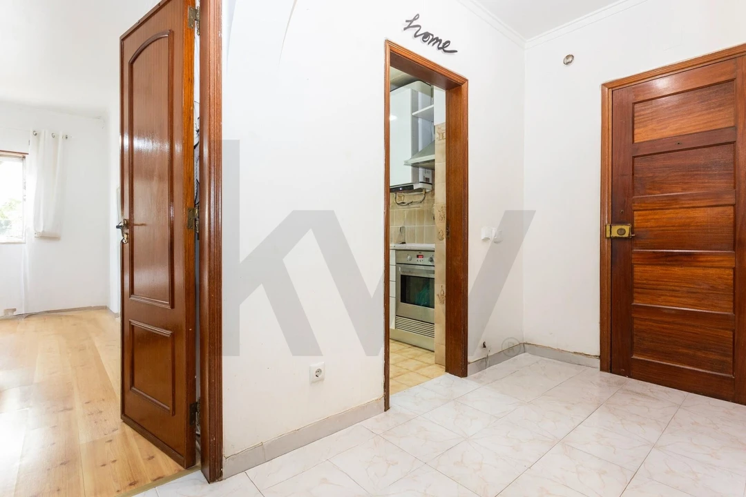 Apartamento T2 para Venda em São Domingos de Rana Foto 12