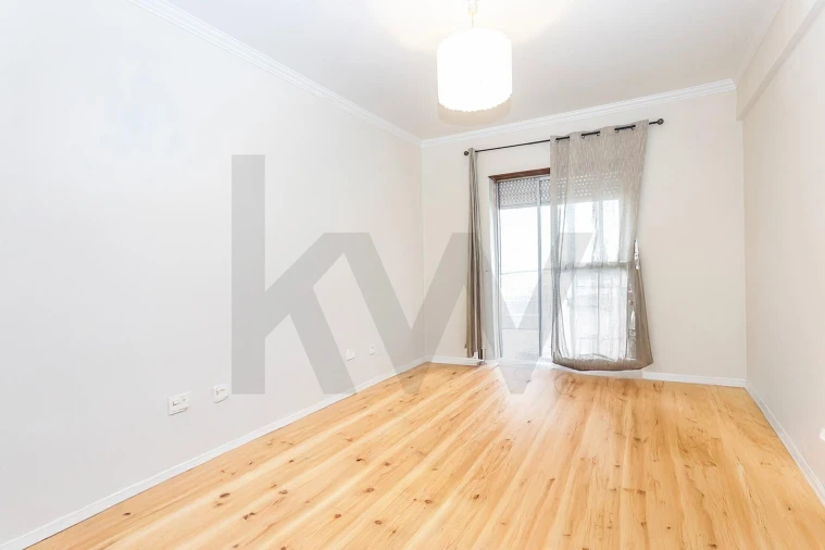 Apartamento T2 para Venda em São Domingos de Rana Foto 2