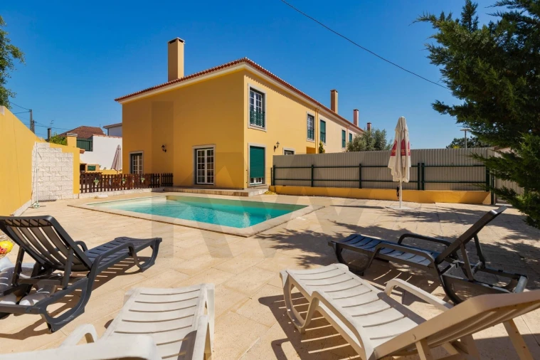 Moradia T4 para Venda em Romeira e Várzea Foto 3