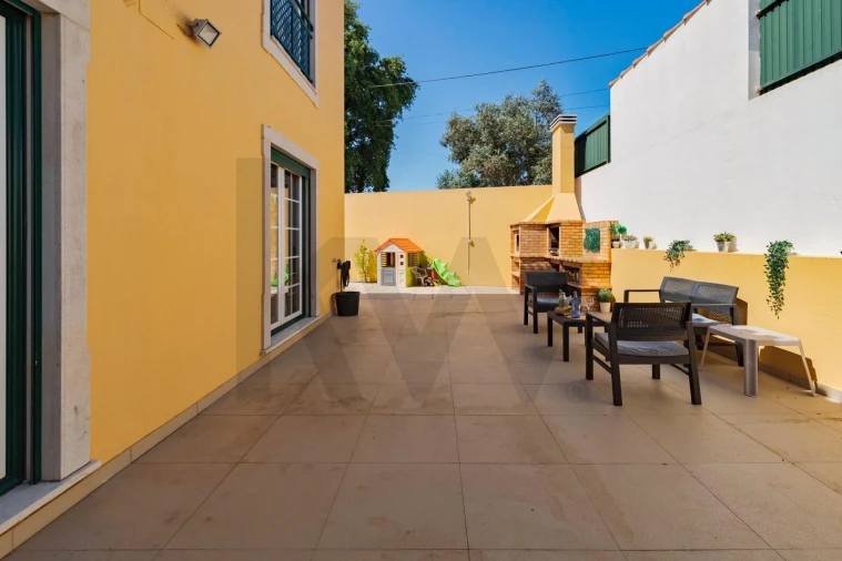 Moradia T4 para Venda em Romeira e Várzea Foto 8