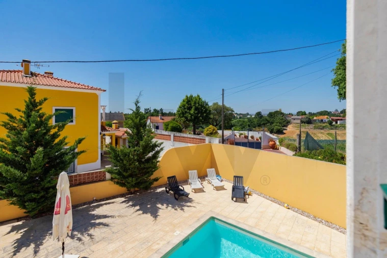 Moradia T4 para Venda em Romeira e Várzea Foto 31