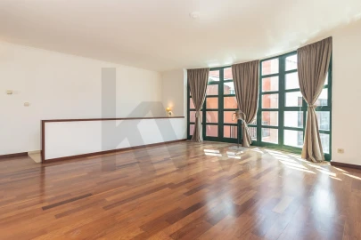 Moradia T4 para Arrendamento em Estrela