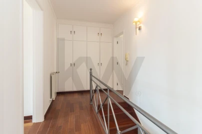 Moradia T4 para Arrendamento em Estrela