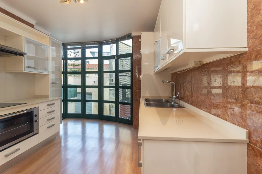 Moradia T4 para Arrendamento em Estrela Foto 14