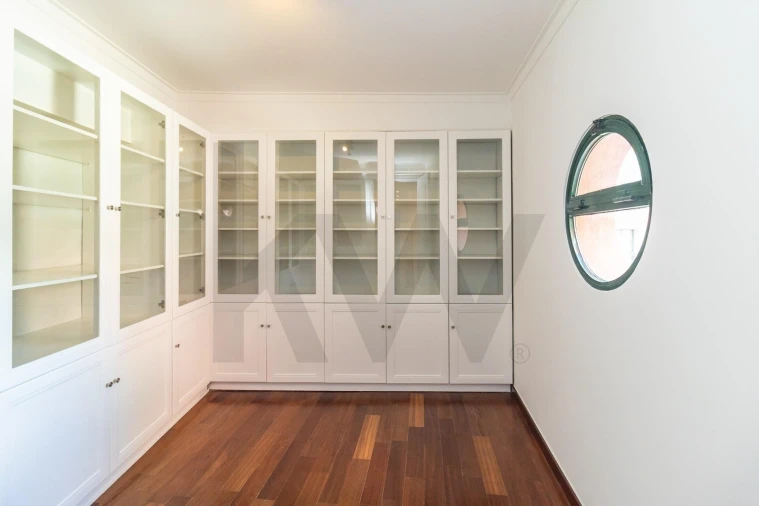 Moradia T4 para Arrendamento em Estrela Foto 10