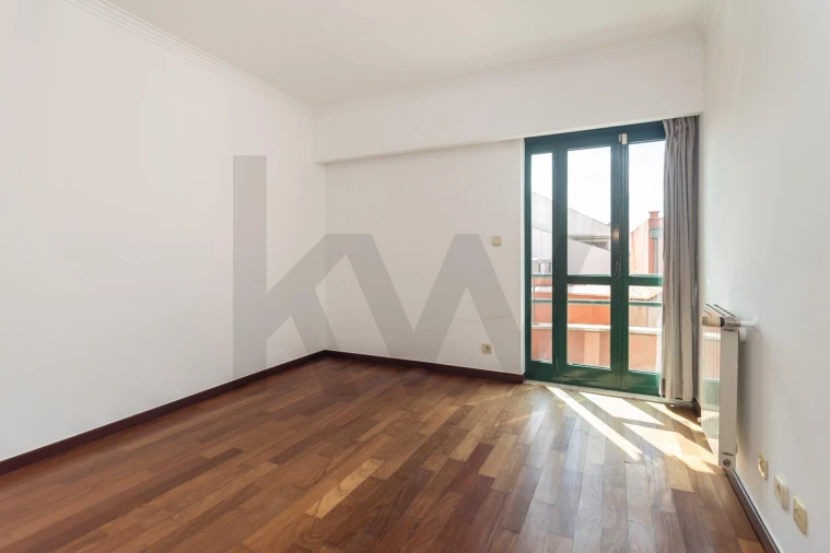 Moradia T4 para Arrendamento em Estrela Foto 24