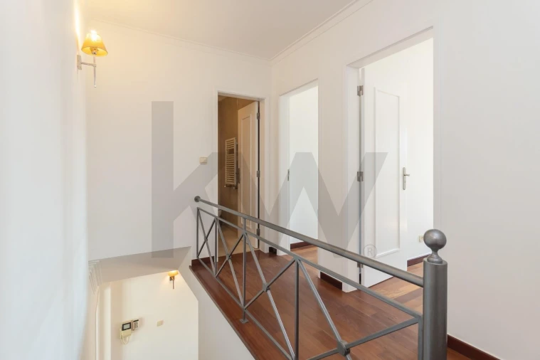 Moradia T4 para Arrendamento em Estrela Foto 22