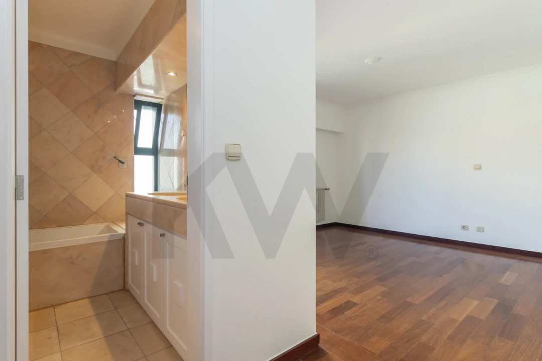 Moradia T4 para Arrendamento em Estrela Foto 31