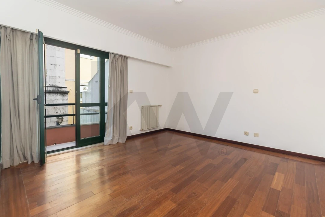 Moradia T4 para Arrendamento em Estrela Foto 35