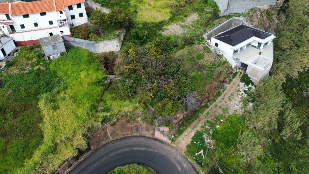 Terreno para Venda em Ribeira Brava Foto 7