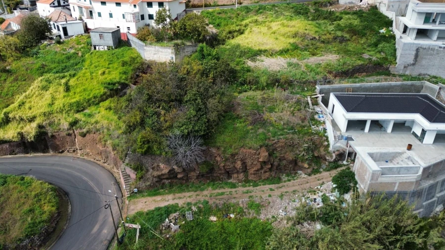 Terreno para Venda em Ribeira Brava Foto 4