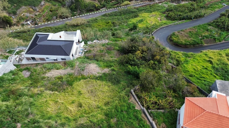 Terreno para Venda em Ribeira Brava Foto 13