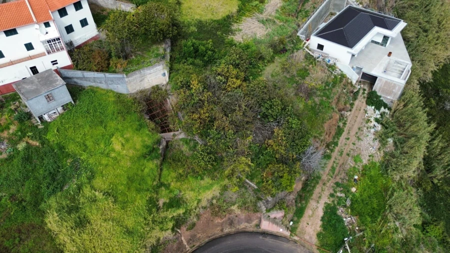 Terreno para Venda em Ribeira Brava Foto 8