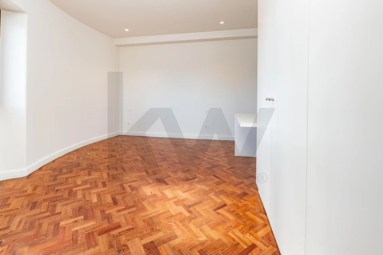 Apartamento T3 para Arrendamento em Avenidas Novas Foto 20