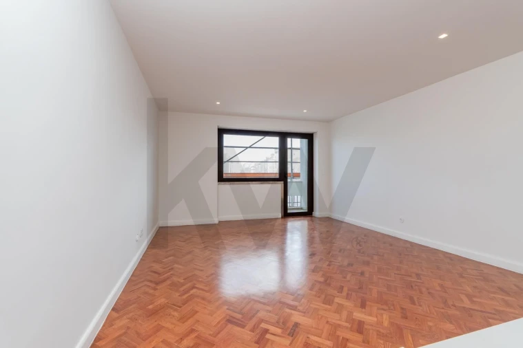 Apartamento T3 para Arrendamento em Avenidas Novas Foto 15