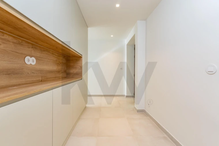 Apartamento T3 para Arrendamento em Avenidas Novas Foto 4