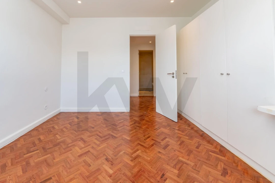 Apartamento T3 para Arrendamento em Avenidas Novas Foto 19