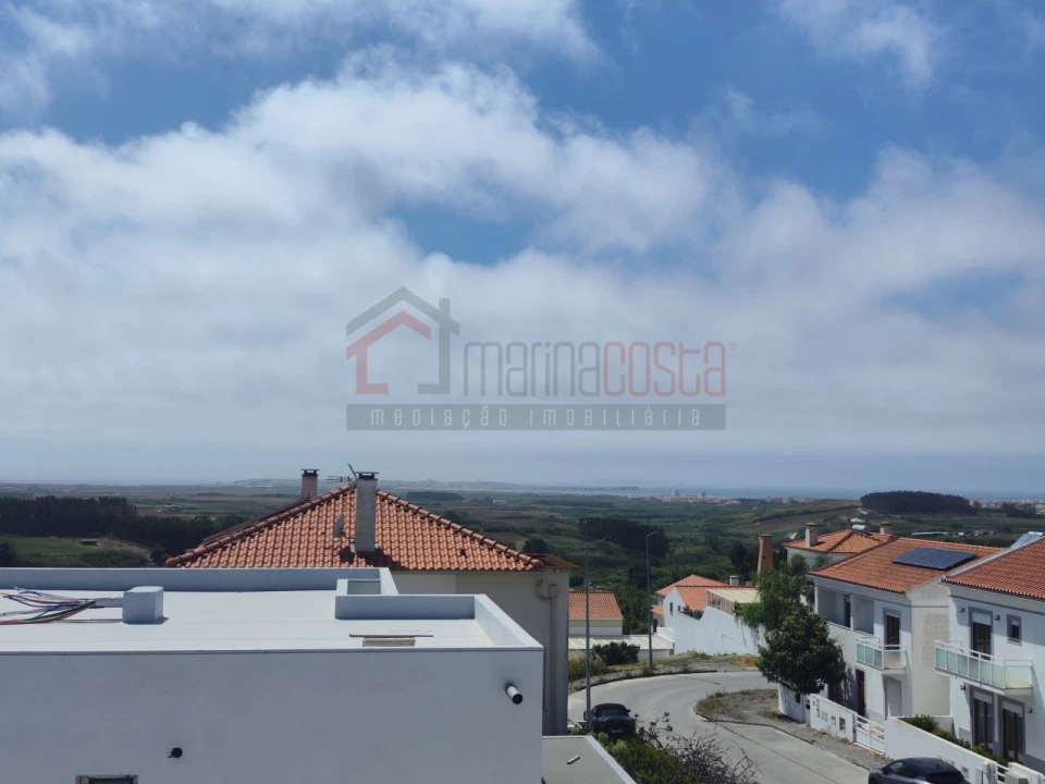 Moradia T4 para Venda em Atouguia da Baleia Foto 26