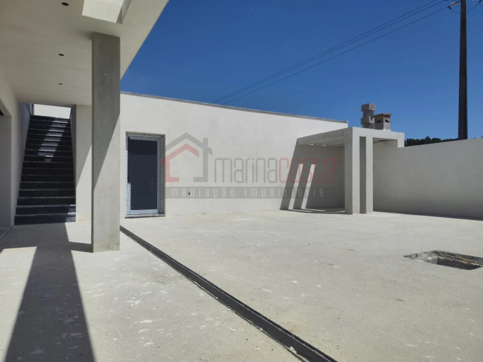 Moradia T4 para Venda em Atouguia da Baleia Foto 25