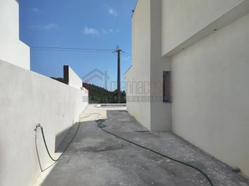 Moradia T4 para Venda em Atouguia da Baleia