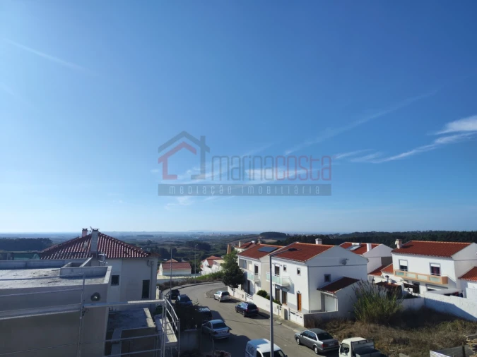 Moradia T4 para Venda em Atouguia da Baleia Foto 23