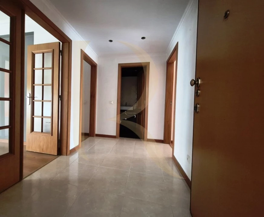 Apartamento T2 para Venda em Laranjeiro e Feijó Foto 1