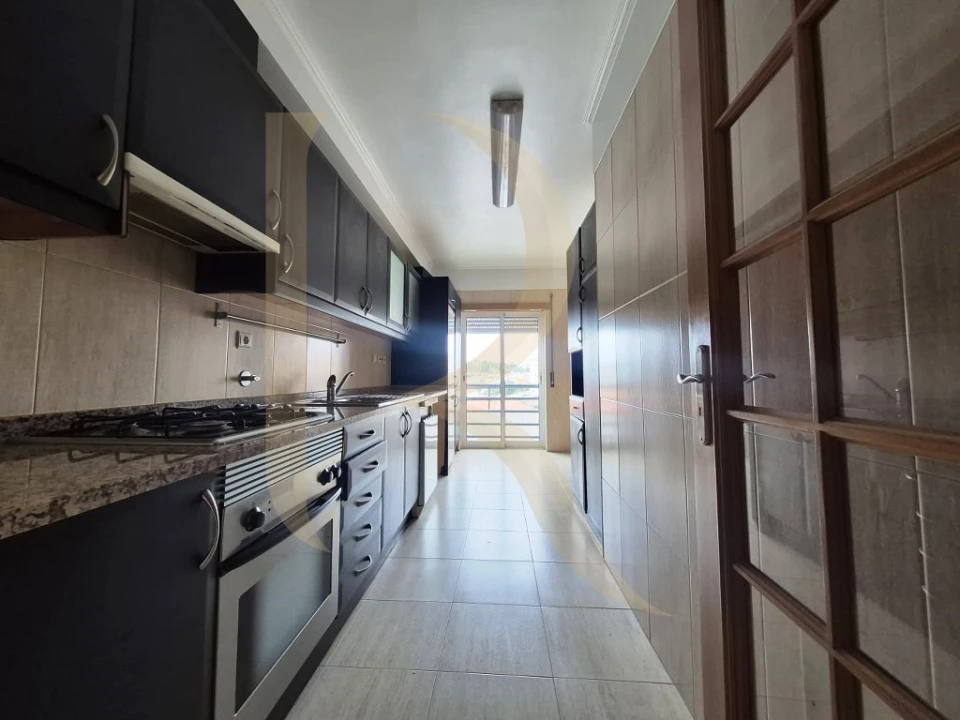 Apartamento T2 para Venda em Laranjeiro e Feijó Foto 5