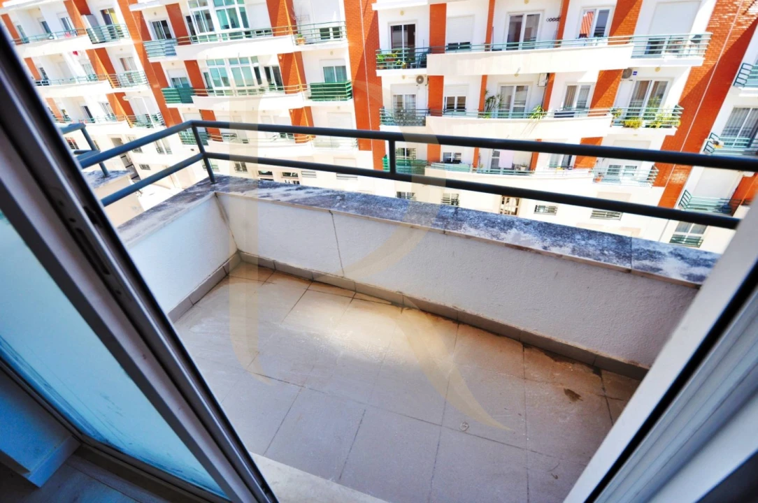 Apartamento T2 para Venda em Laranjeiro e Feijó Foto 6