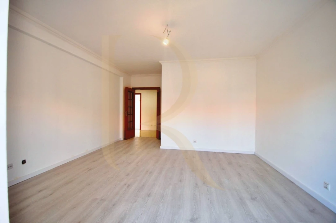 Apartamento T2 para Venda em Laranjeiro e Feijó Foto 1