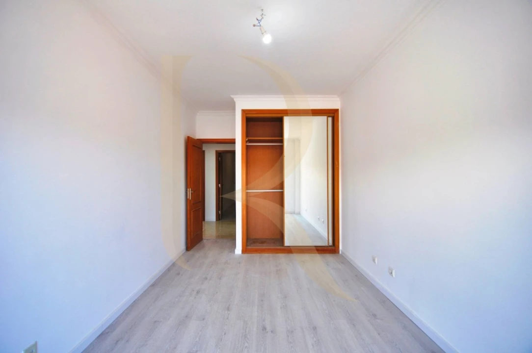 Apartamento T2 para Venda em Laranjeiro e Feijó Foto 14