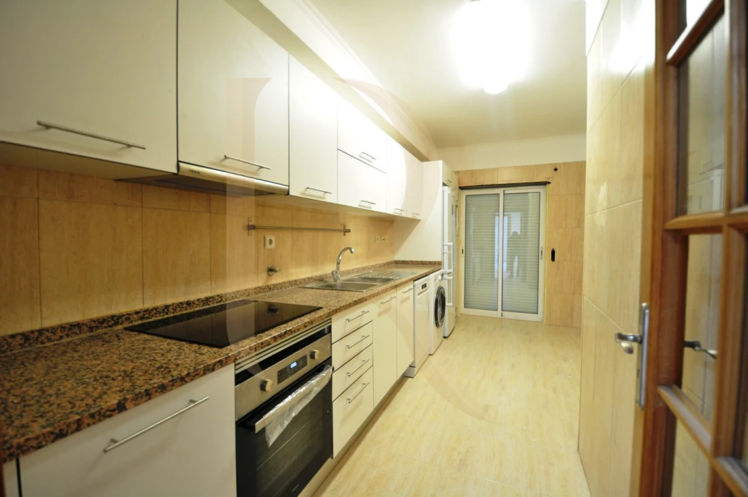 Apartamento T2 para Venda em Laranjeiro e Feijó Foto 5