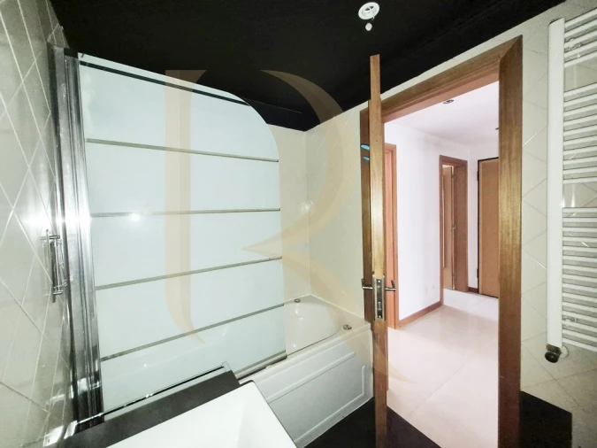 Apartamento T2 para Venda em Laranjeiro e Feijó Foto 9