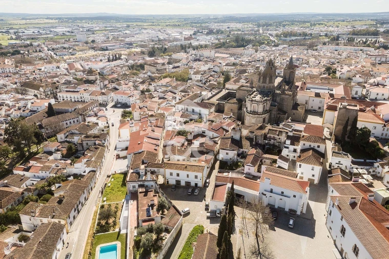 Moradia T3 para Arrendamento em Évora (São Mamede, Sé, São Pedro e Santo Antão) Foto 44