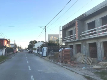 Moradia T4 para Venda em Fernao Ferro