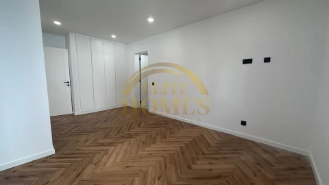 Moradia T3 para Venda em Almada, Cova da Piedade, Pragal e Cacilhas