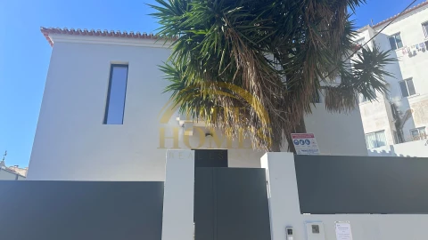 Moradia T3 para Venda em Almada, Cova da Piedade, Pragal e Cacilhas