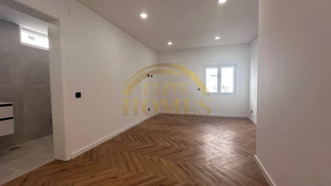 Moradia T3 para Venda em Almada, Cova da Piedade, Pragal e Cacilhas