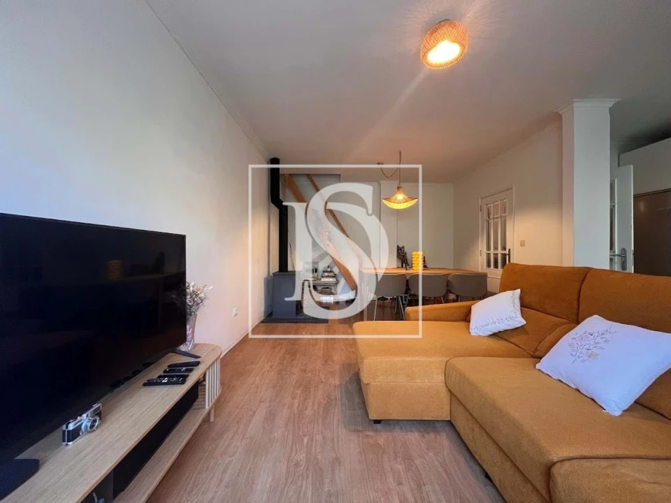 Apartamento T2 para Venda em Canelas Foto 9