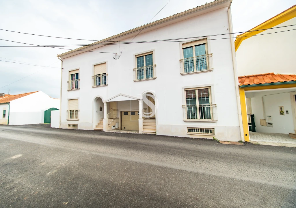 Moradia T4 para Venda em Torres Novas (Santa Maria, Salvador e Santiago) Foto 2