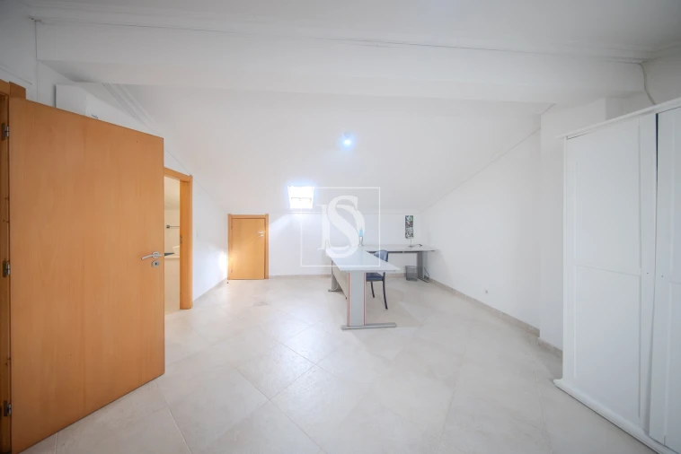 Moradia T4 para Venda em Torres Novas (Santa Maria, Salvador e Santiago) Foto 15