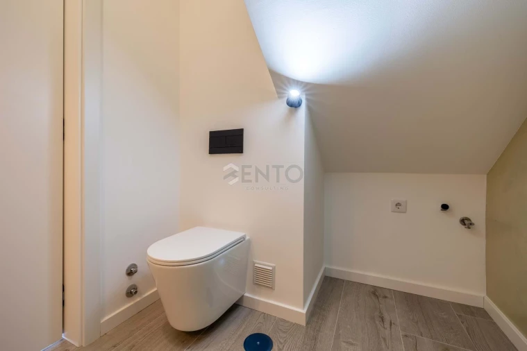 Moradia T2 para Venda em Atouguia da Baleia Foto 13