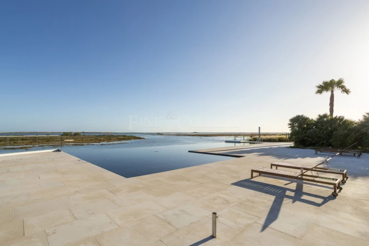 Apartamento T2 para Venda em Olhão Foto 7