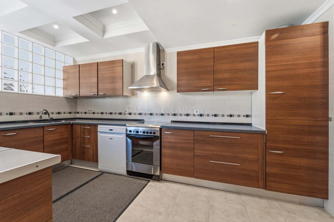 Moradia T4 para Venda em Albufeira e Olhos de Água Foto 12