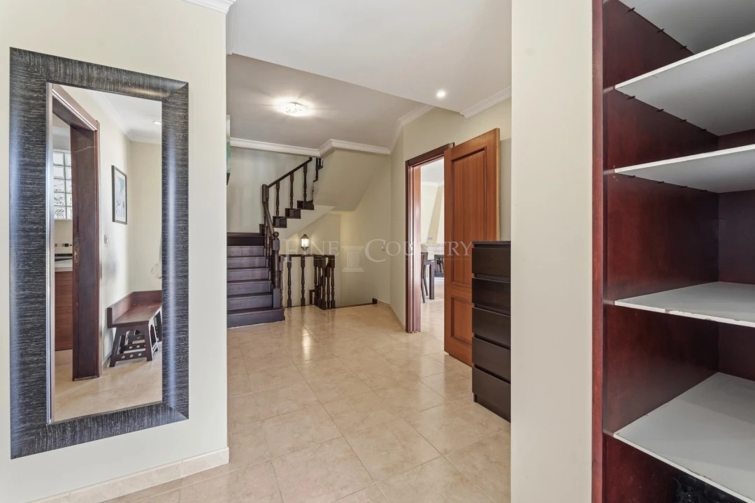 Moradia T4 para Venda em Albufeira e Olhos de Água Foto 10