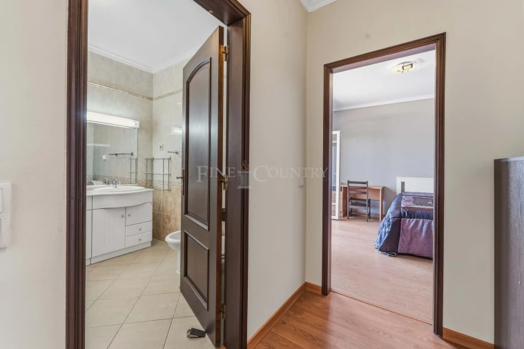 Moradia T4 para Venda em Albufeira e Olhos de Água Foto 27